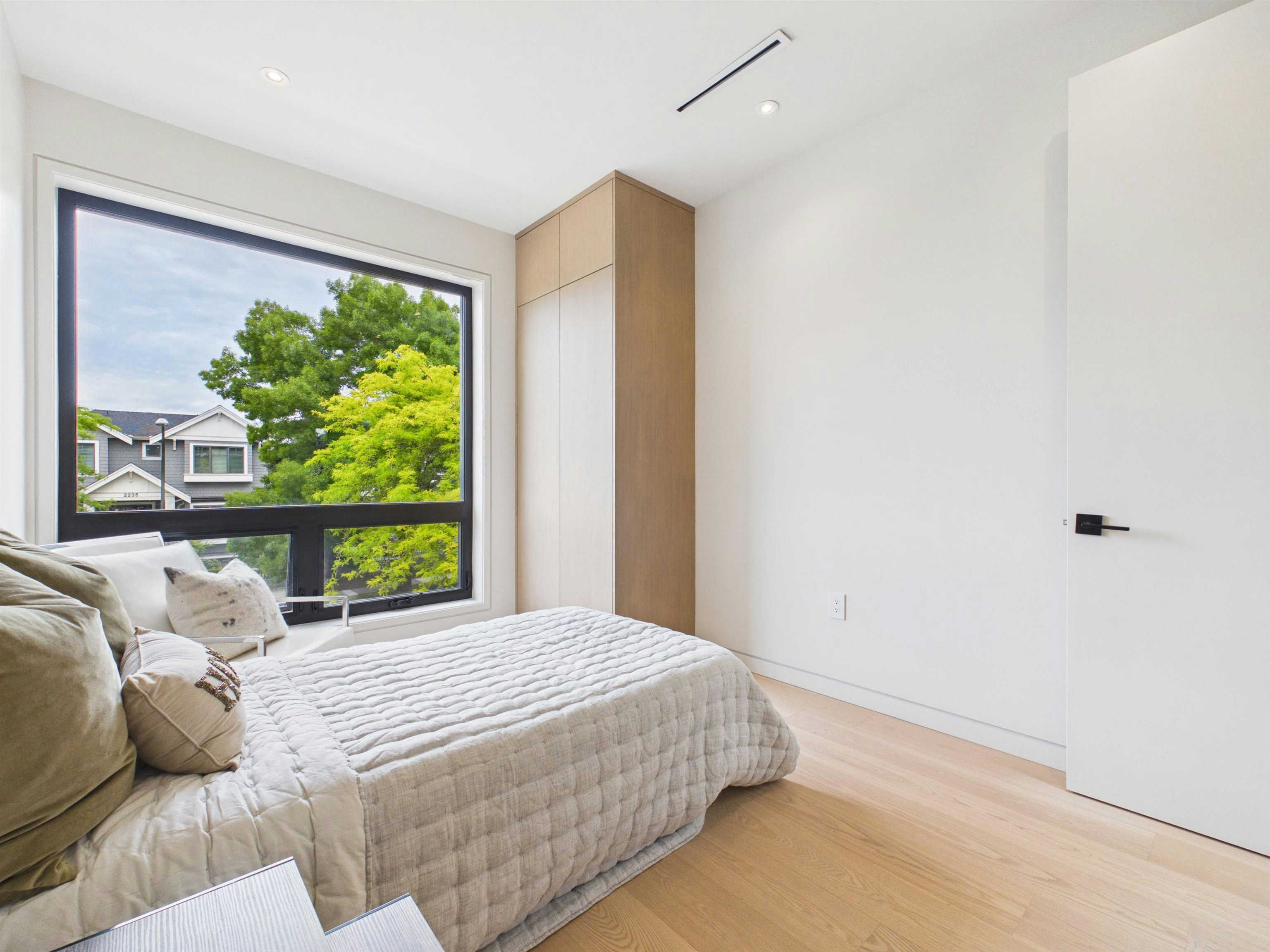 2230 W 21st Avenue, Vancouver, BC, V6L 1J5 - 20