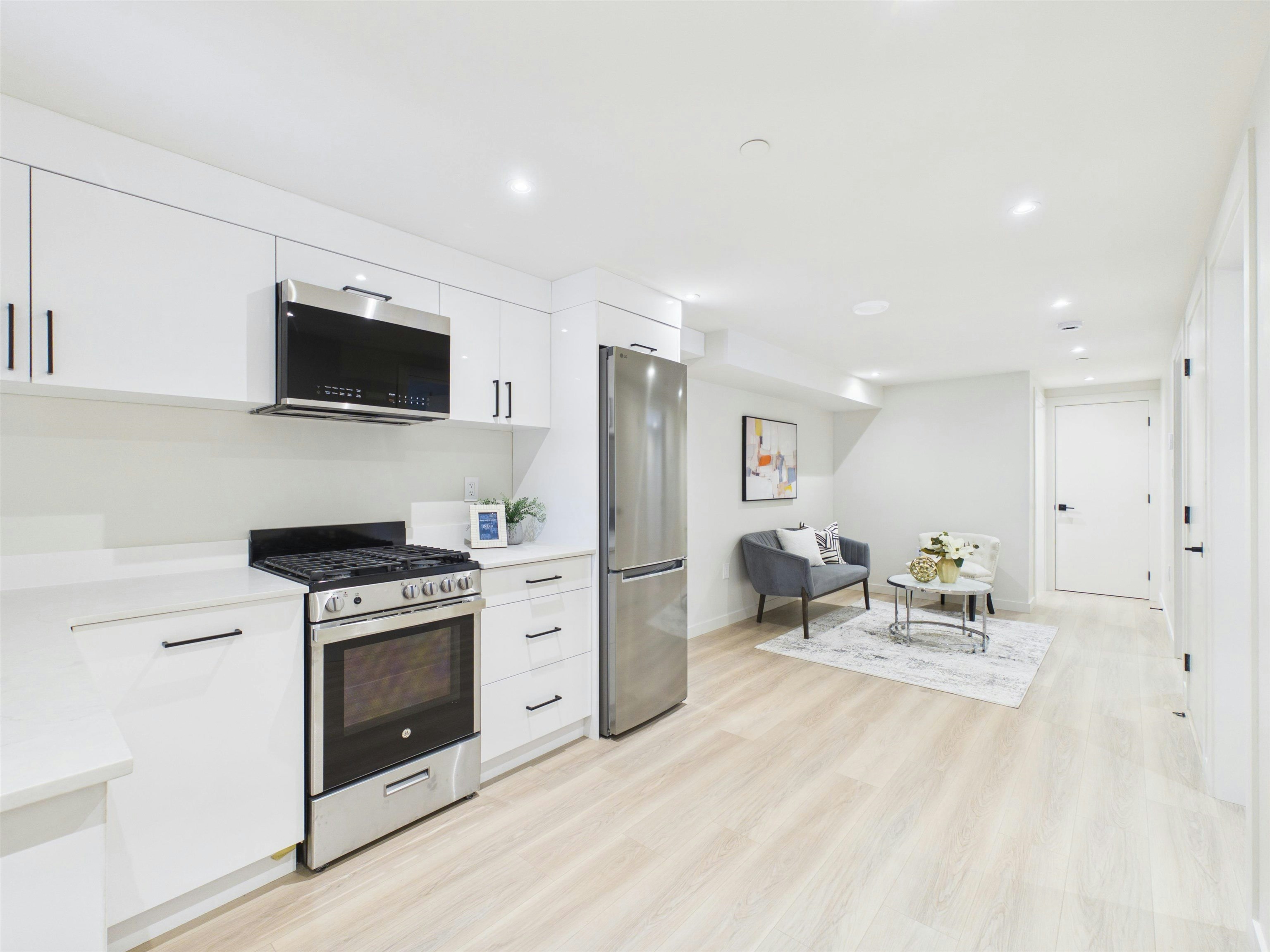 2230 W 21st Avenue, Vancouver, BC, V6L 1J5 - 30