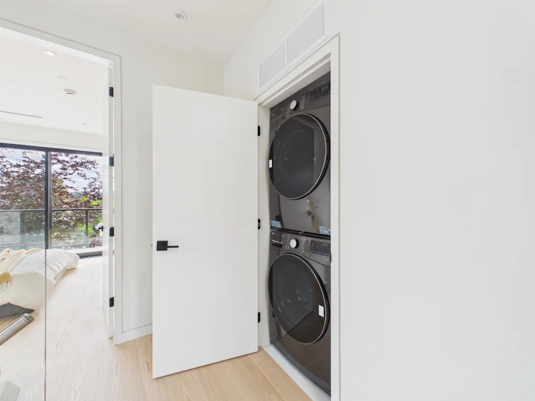 2230 W 21st Avenue, Vancouver, BC, V6L 1J5 - 26