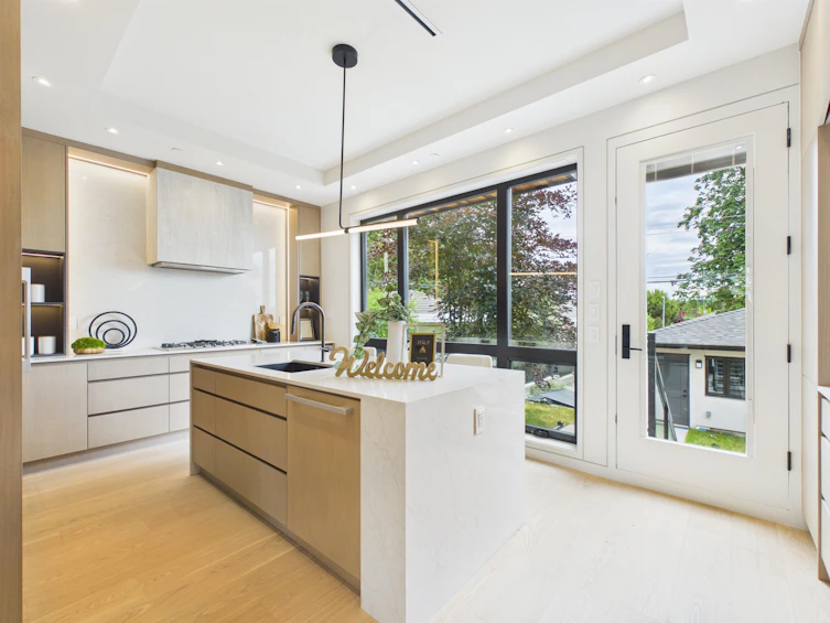 2230 W 21st Avenue, Vancouver, BC, V6L 1J5 - 11