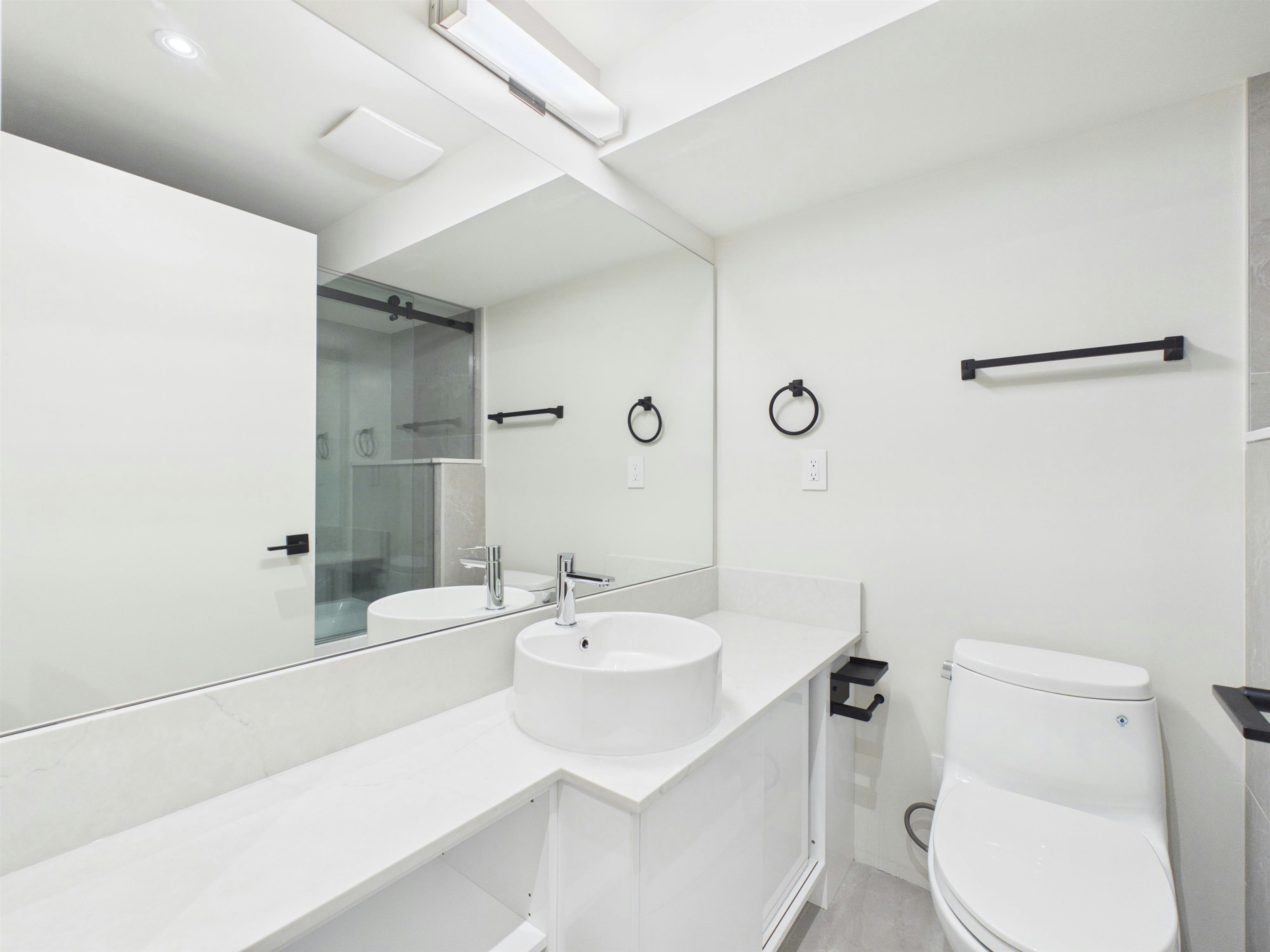 2230 W 21st Avenue, Vancouver, BC, V6L 1J5 - 35