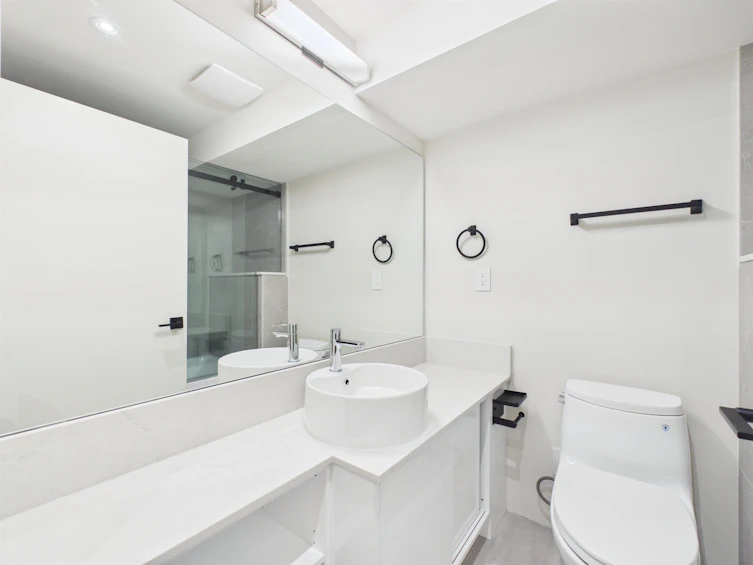 2230 W 21st Avenue, Vancouver, BC, V6L 1J5 - 35