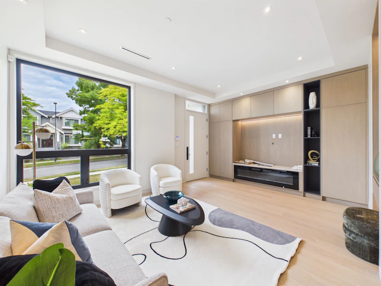 2230 W 21st Avenue, Vancouver, BC, V6L 1J5 - 2