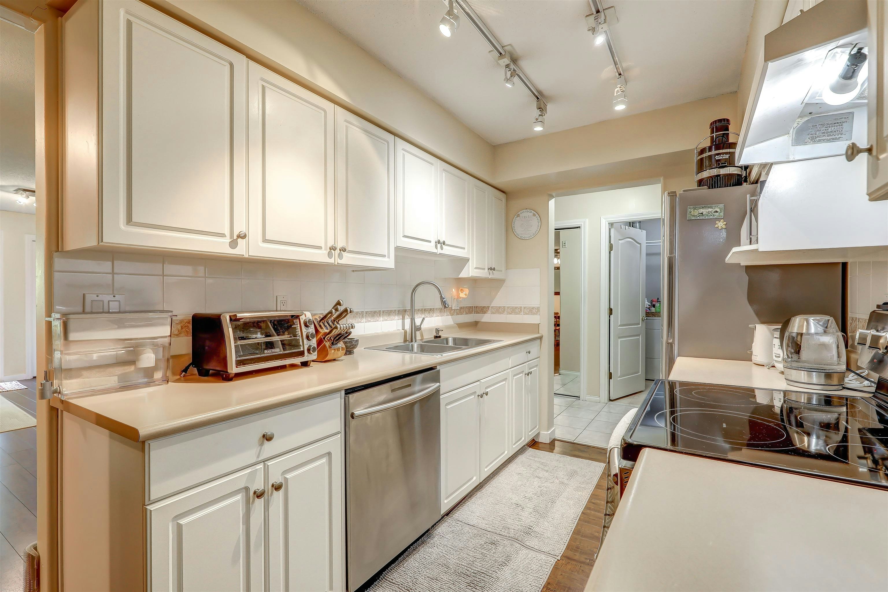 302-15342 20th Avenue, Surrey, BC, V4A 2A3 - 7