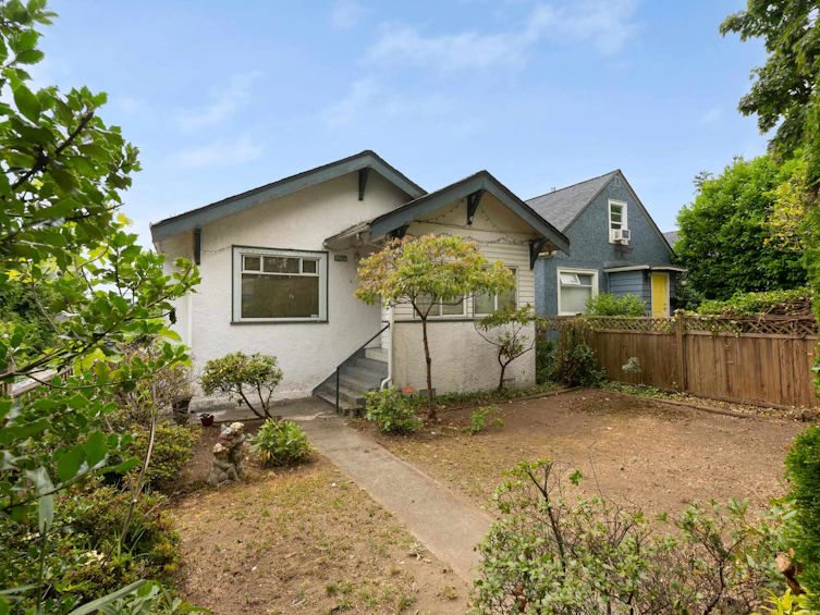 3906 Pender Street, Burnaby, BC, V5C 2L6