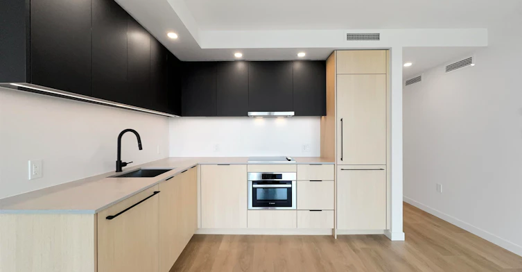 29XX-13738 Central Avenue, Surrey, BC, V3T 0X5 - 2