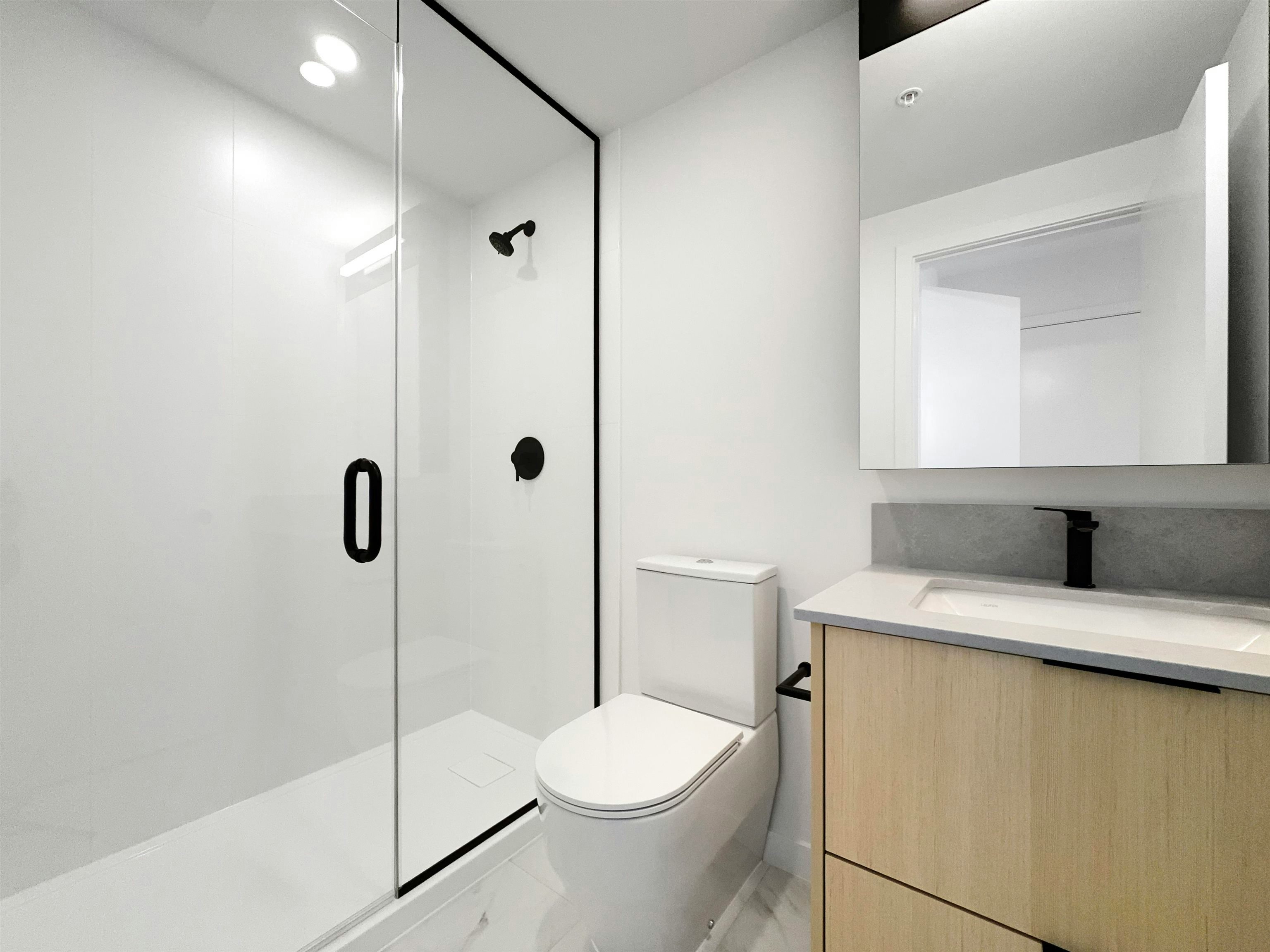29XX-13738 Central Avenue, Surrey, BC, V3T 0X5 - 10