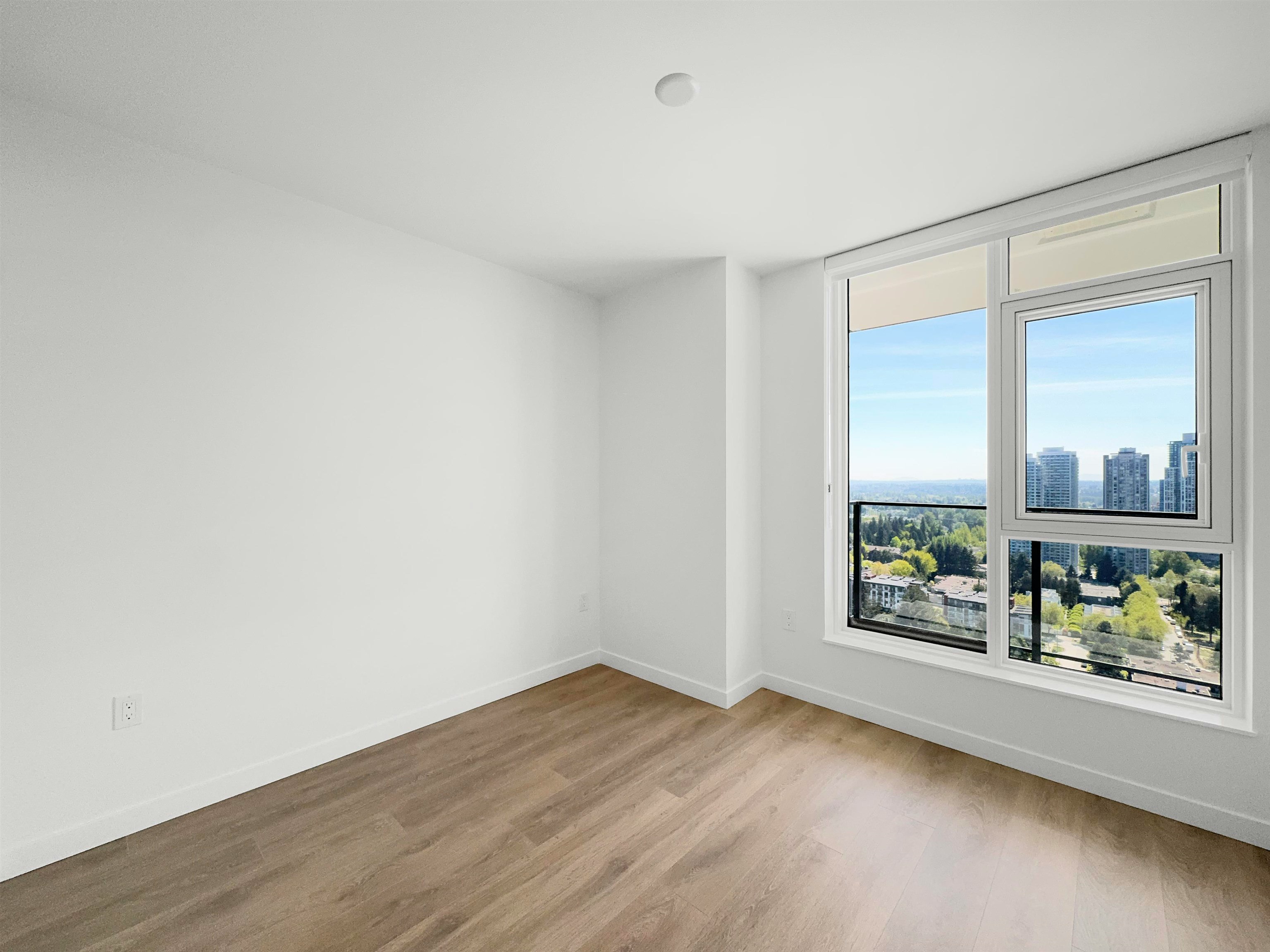 29XX-13738 Central Avenue, Surrey, BC, V3T 0X5 - 8