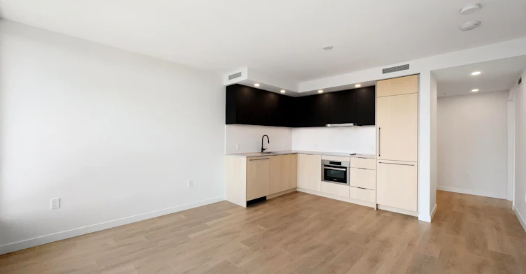 29XX-13738 Central Avenue, Surrey, BC, V3T 0X5 - 7