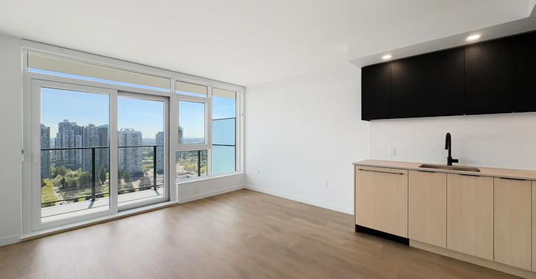 29XX-13738 Central Avenue, Surrey, BC, V3T 0X5 - 4