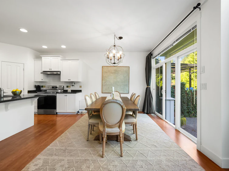 1931 Parkway Boulevard, Coquitlam, BC, V3E 3L5 - 9