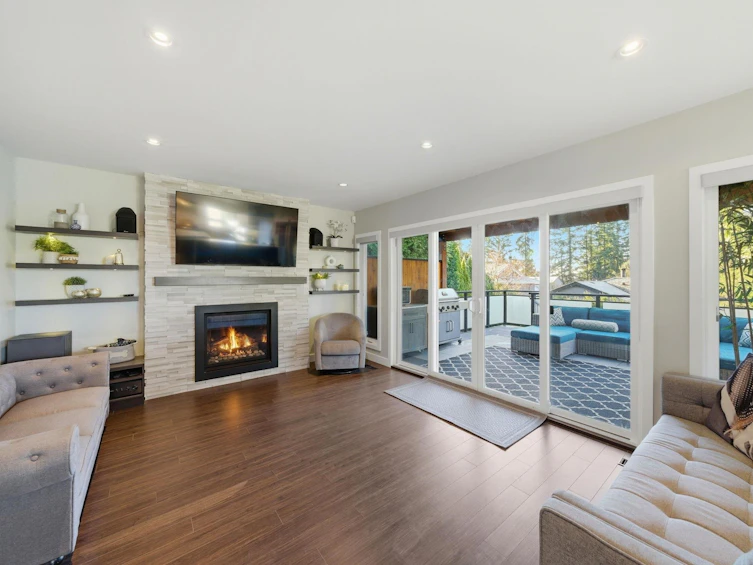2023 Hill Drive, North Vancouver, BC, V7H 2N1 - 13