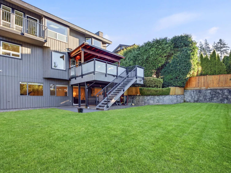 2023 Hill Drive, North Vancouver, BC, V7H 2N1 - 36