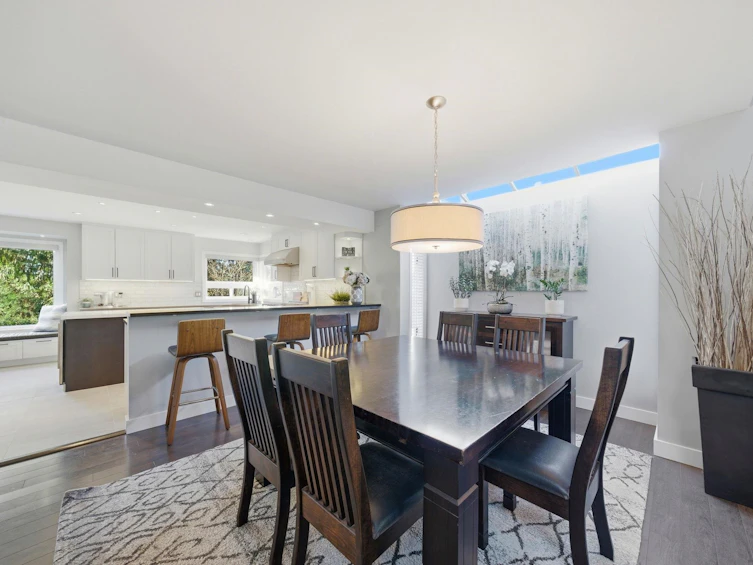 2023 Hill Drive, North Vancouver, BC, V7H 2N1 - 8