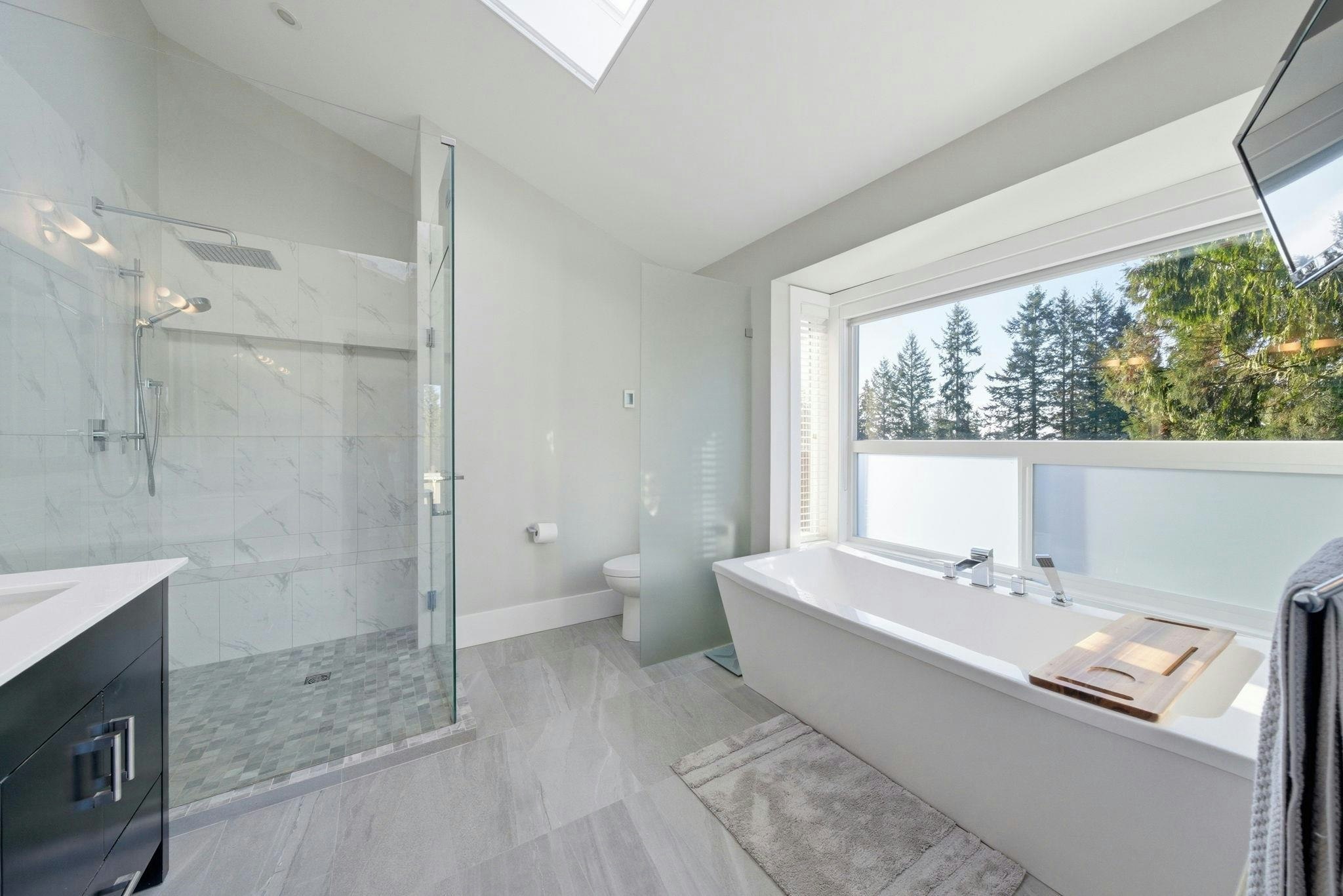 2023 Hill Drive, North Vancouver, BC, V7H 2N1 - 21