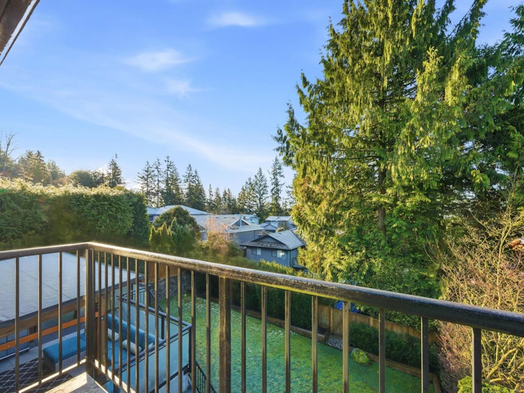 2023 Hill Drive, North Vancouver, BC, V7H 2N1 - 33
