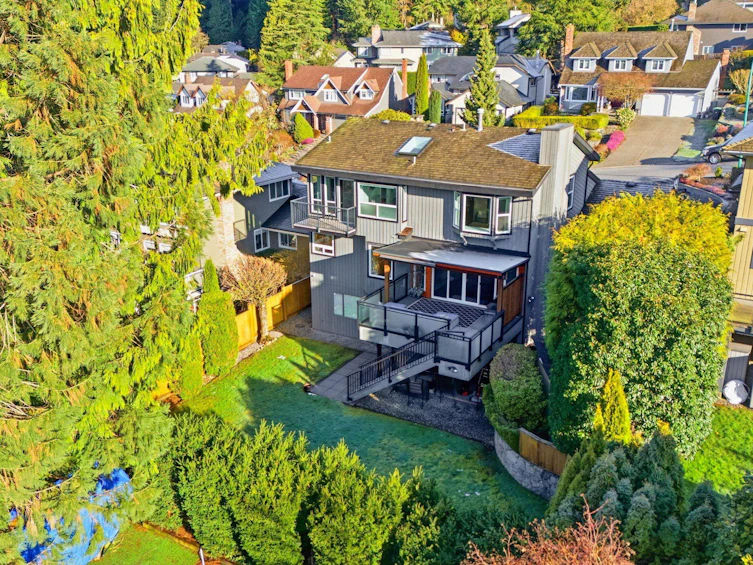 2023 Hill Drive, North Vancouver, BC, V7H 2N1 - 37