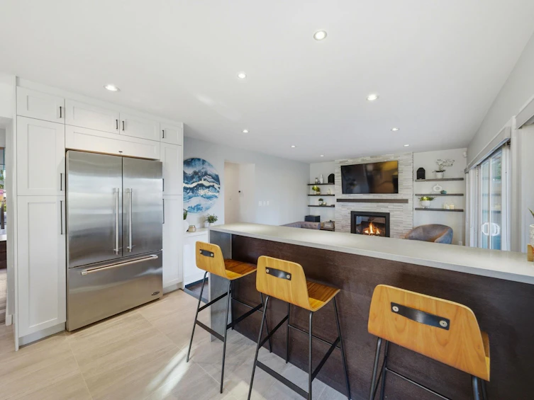 2023 Hill Drive, North Vancouver, BC, V7H 2N1 - 12