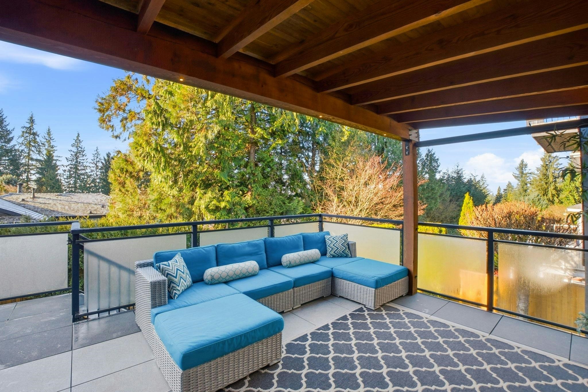 2023 Hill Drive, North Vancouver, BC, V7H 2N1 - 14