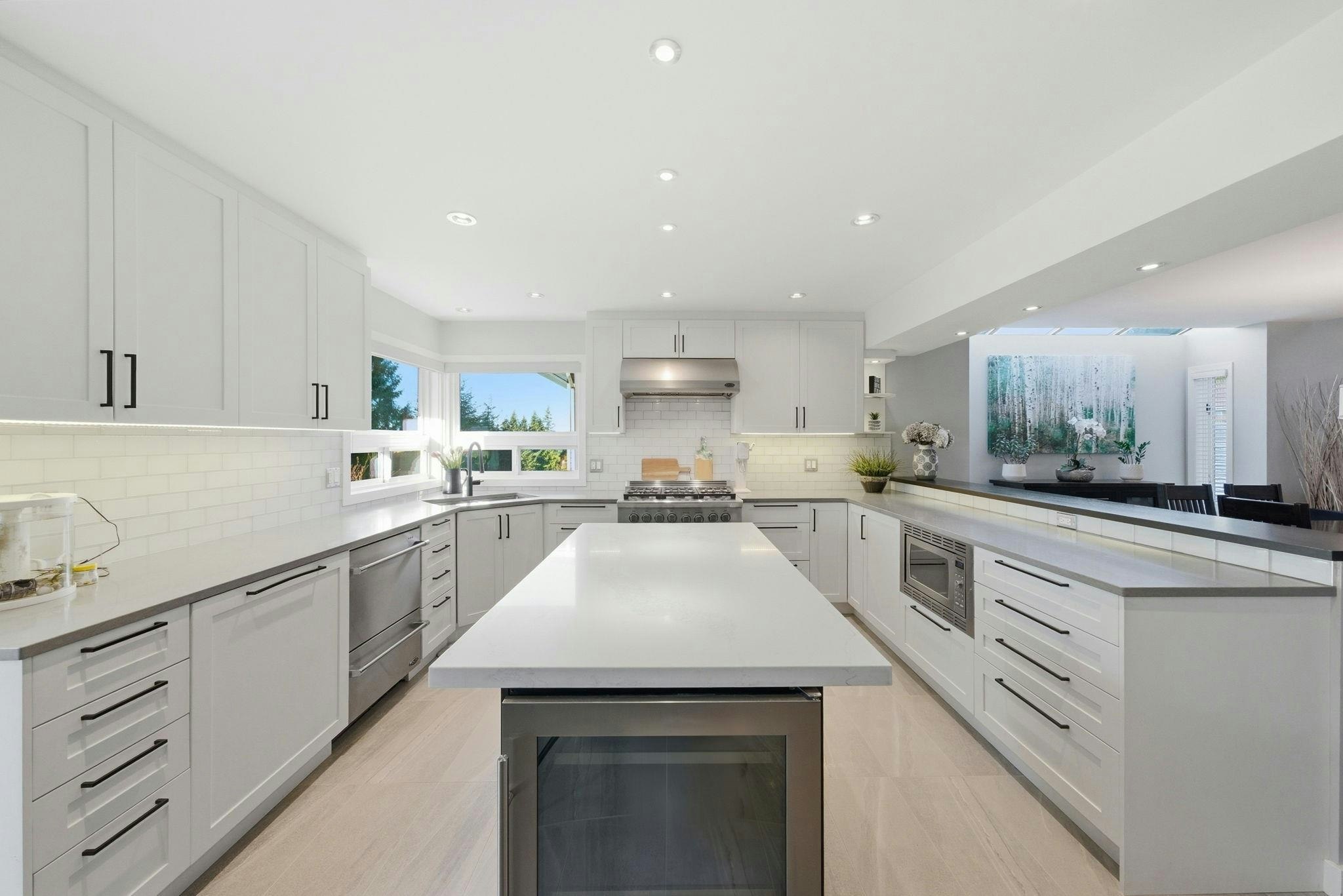 2023 Hill Drive, North Vancouver, BC, V7H 2N1 - 9