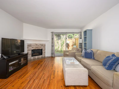 133-1386 Lincoln Drive - 2