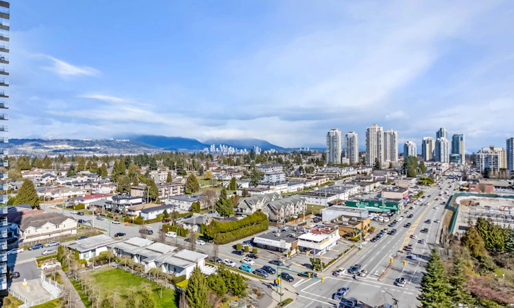 1501-6659 Southoaks Crescent