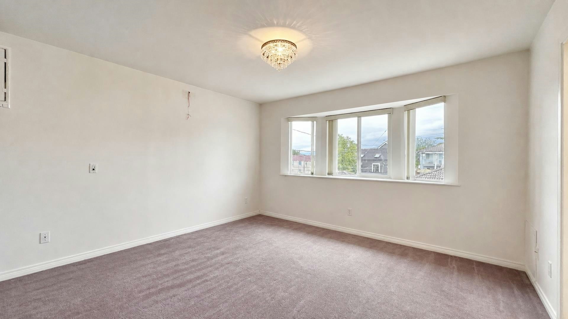 3211 Queens Avenue, Vancouver, BC, V5R 4T7 - 10