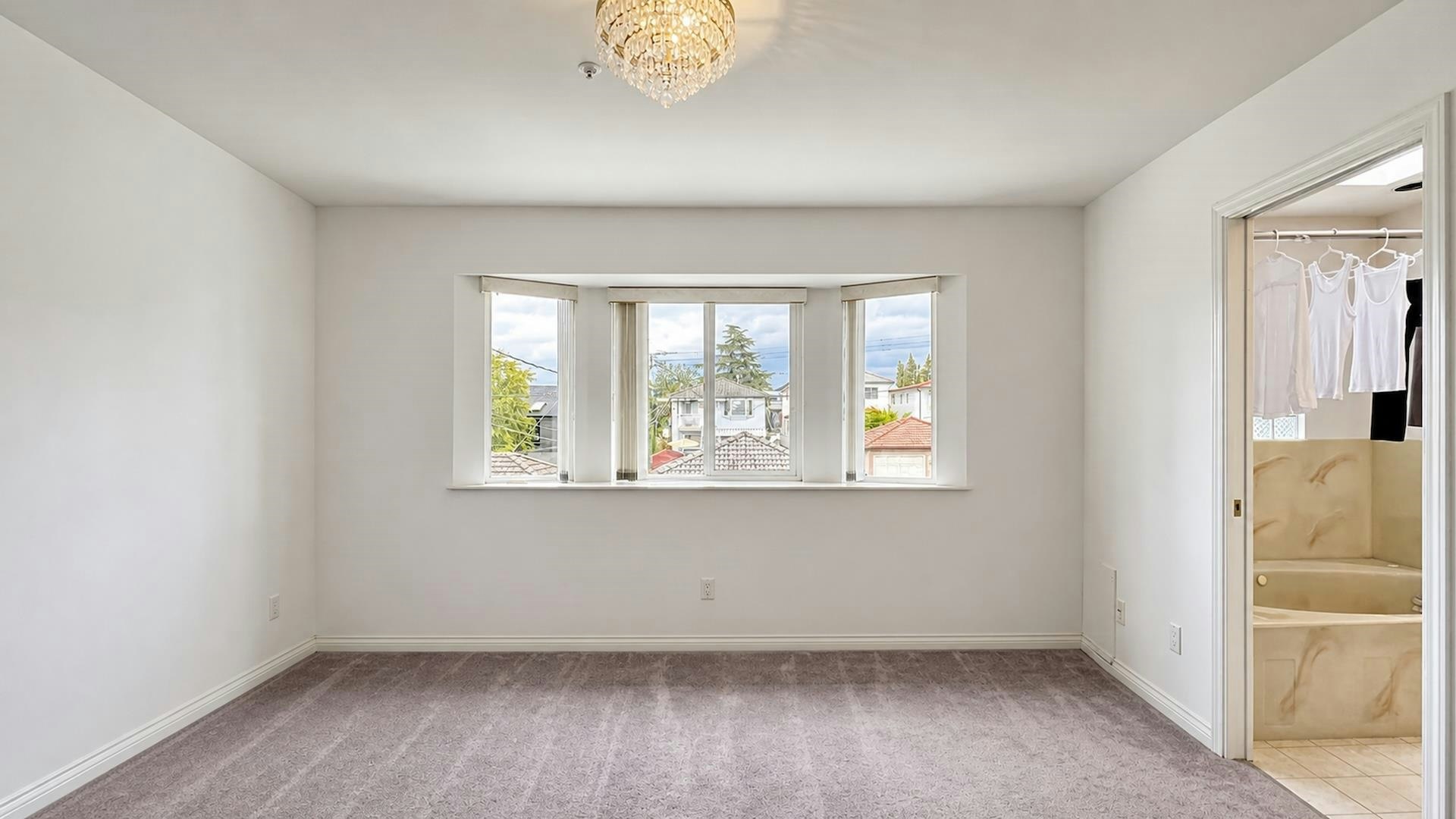 3211 Queens Avenue, Vancouver, BC, V5R 4T7 - 11