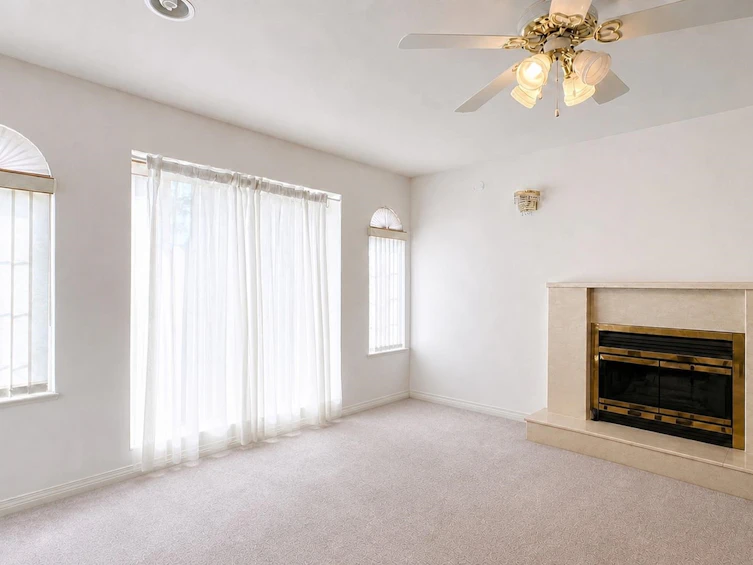 3211 Queens Avenue, Vancouver, BC, V5R 4T7 - 2