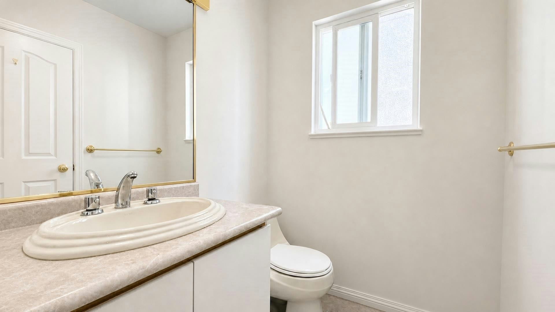 3211 Queens Avenue, Vancouver, BC, V5R 4T7 - 9