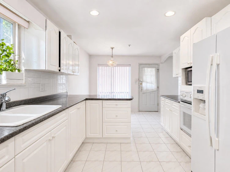 3211 Queens Avenue, Vancouver, BC, V5R 4T7 - 5