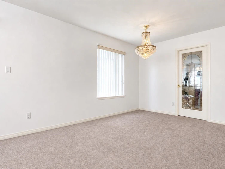 3211 Queens Avenue, Vancouver, BC, V5R 4T7 - 4