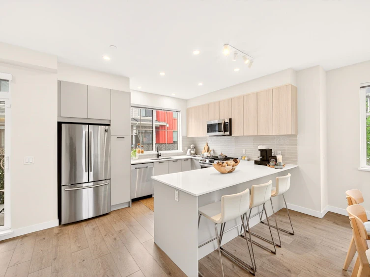 94-488 Furness Street, New Westminster, BC, V3M 0M1 - 10