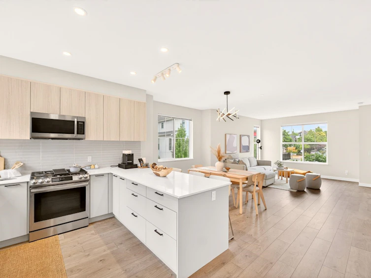 94-488 Furness Street, New Westminster, BC, V3M 0M1 - 3