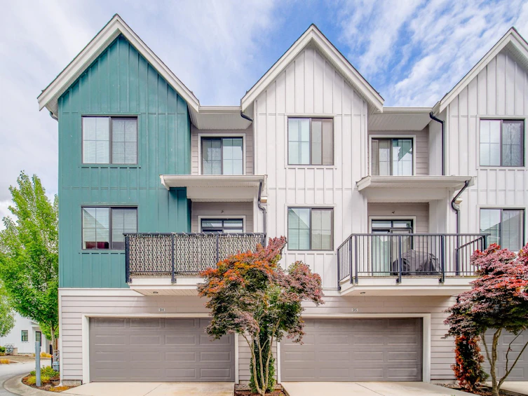 94-488 Furness Street, New Westminster, BC, V3M 0M1