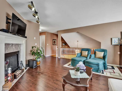 9256 152 Street - 5