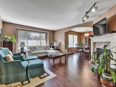 9256 152 Street - 4