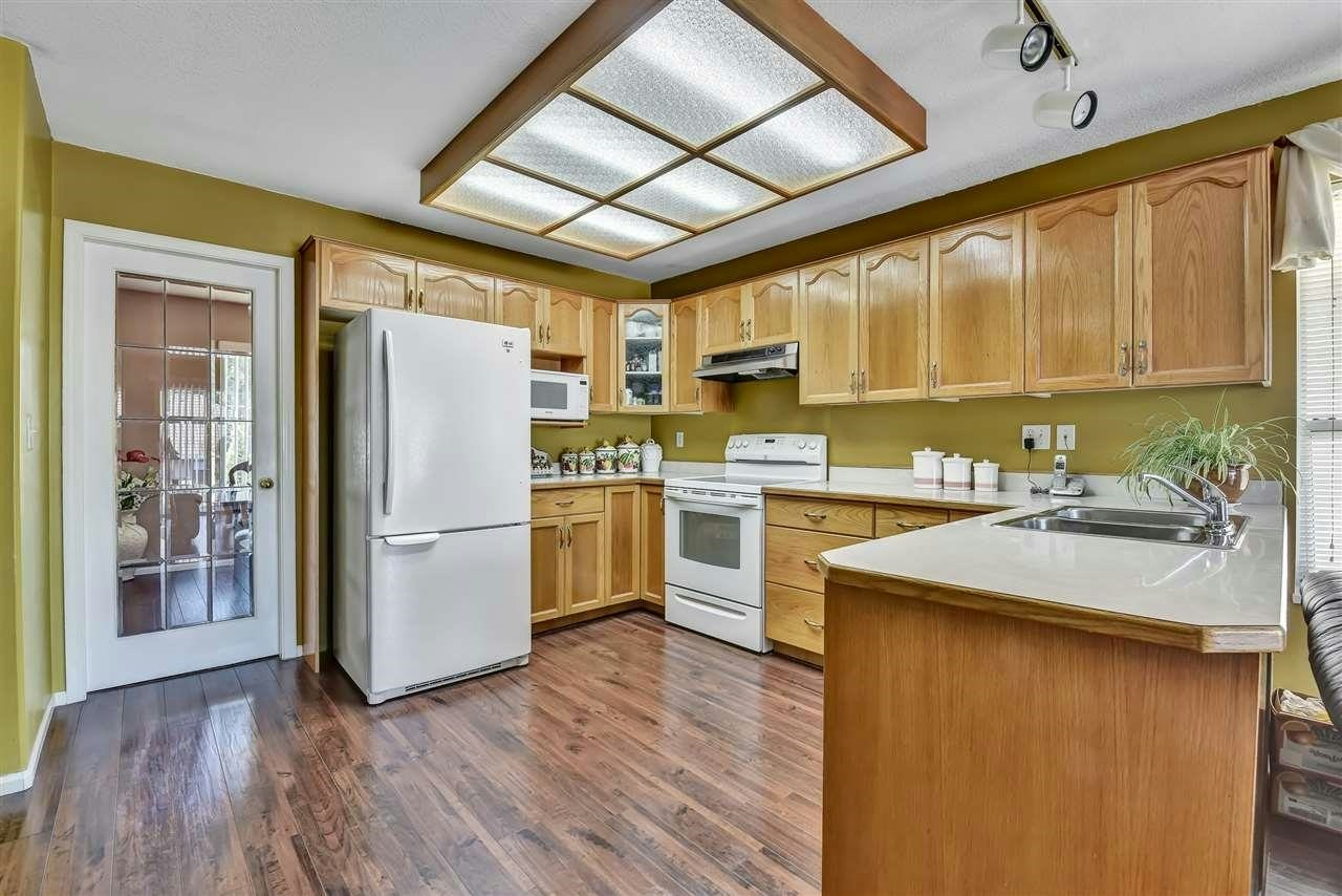 9256 152 Street, Surrey, BC, V3R 4G2 - 9