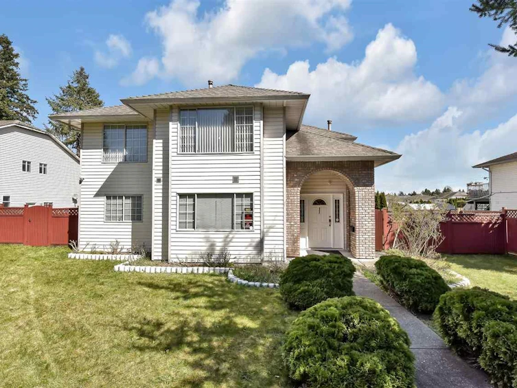 9256 152 Street, Surrey, BC, V3R 4G2