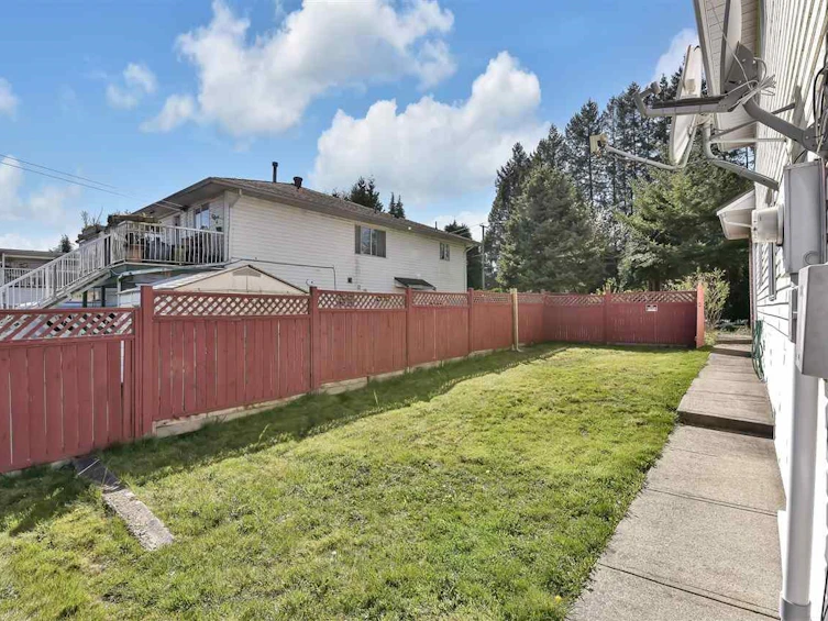 9256 152 Street, Surrey, BC, V3R 4G2 - 16