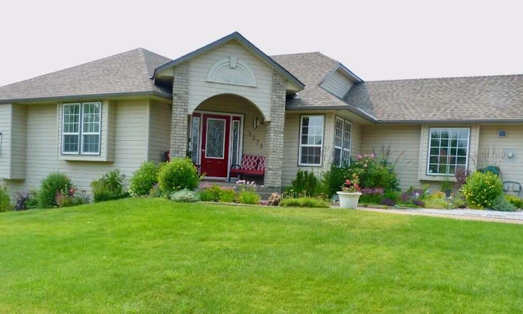 2379 Mctavish Road