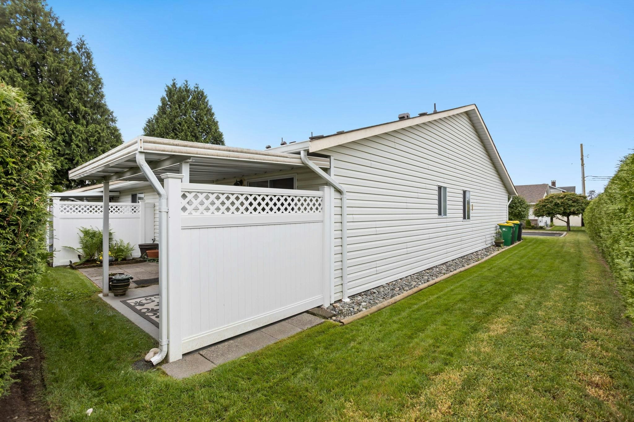 21-12276 189a Street, Pitt Meadows, BC, V3Y 2G2 - 31