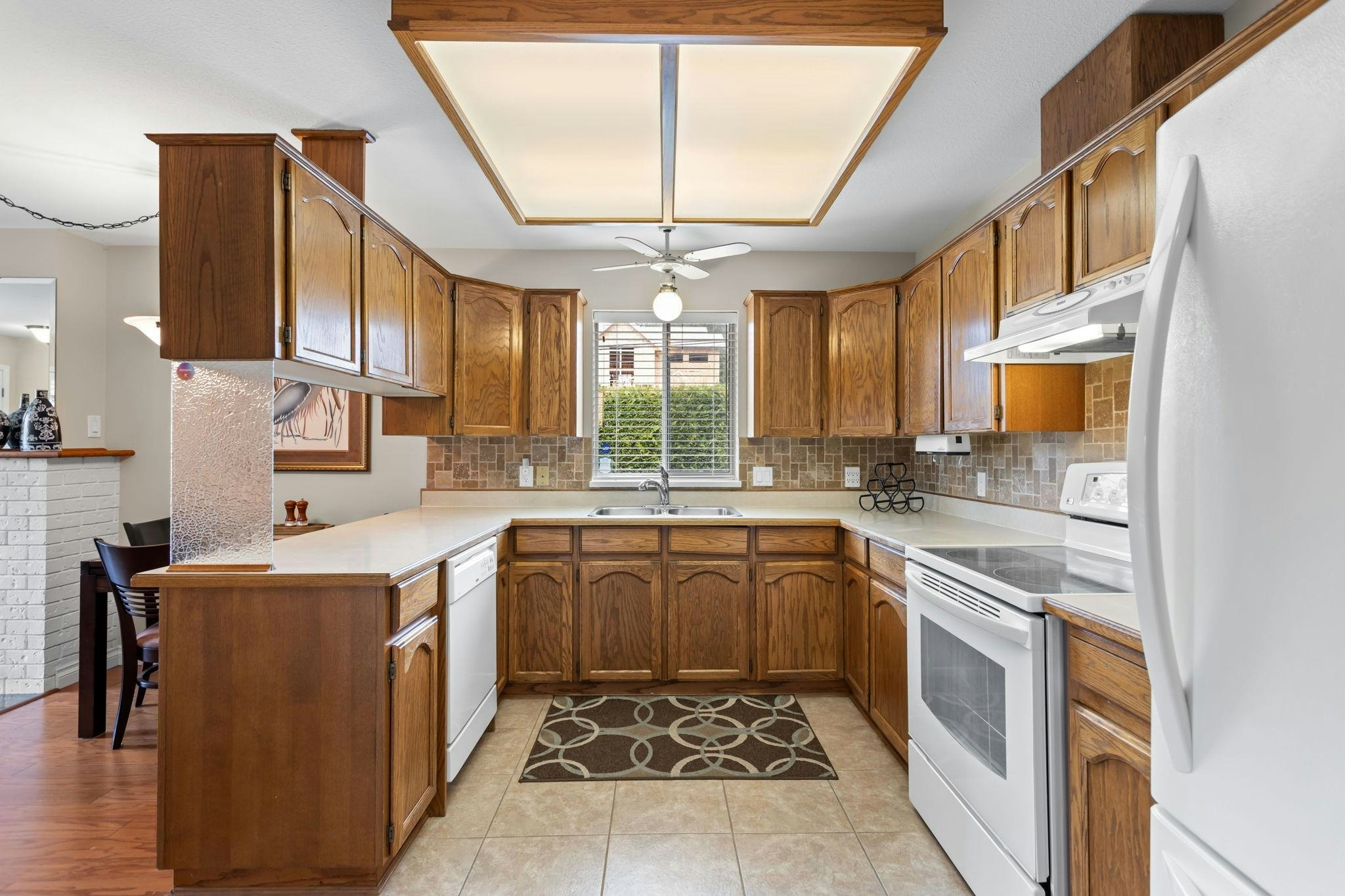 21-12276 189a Street, Pitt Meadows, BC, V3Y 2G2 - 10