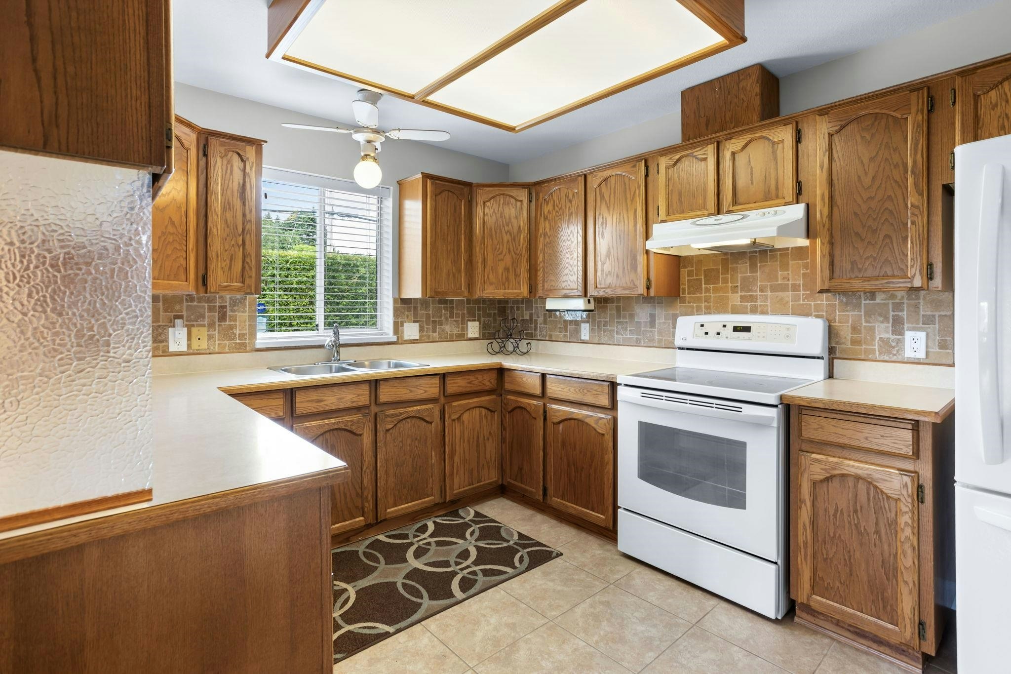 21-12276 189a Street, Pitt Meadows, BC, V3Y 2G2 - 9