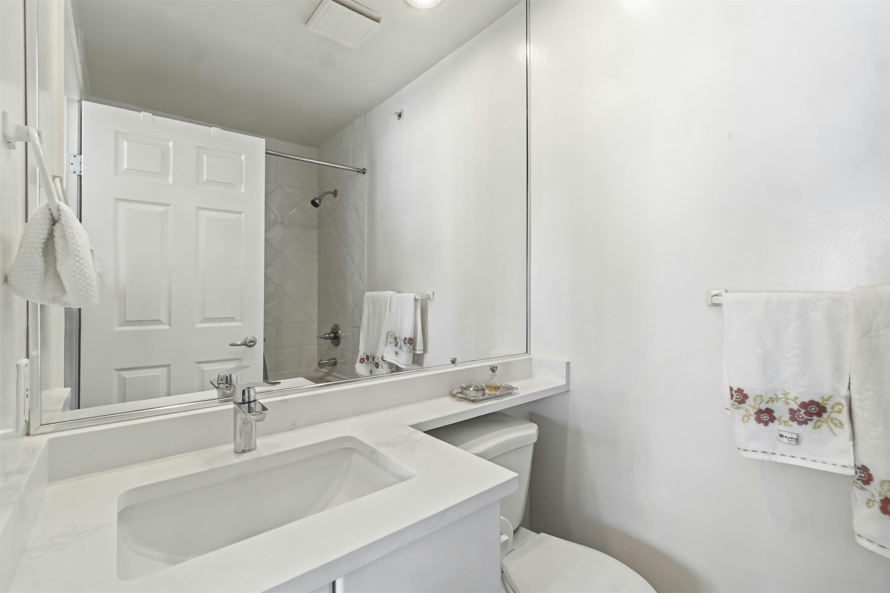 8433 Jellicoe Street, Vancouver, BC, V5S 2J4 - 11