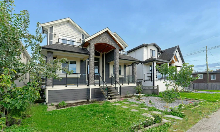 520 Ewen Avenue