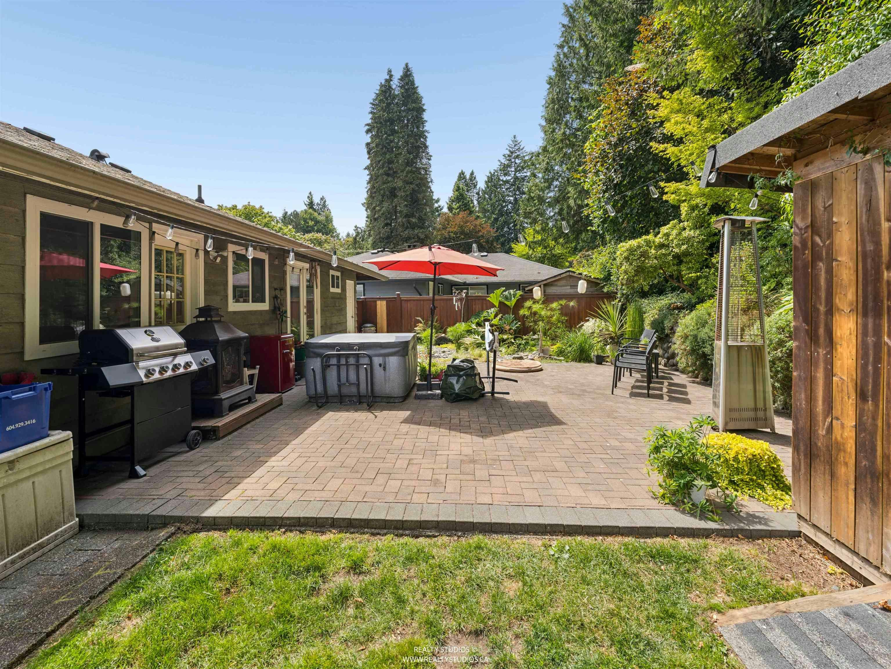 1525 Avonlynn Crescent, North Vancouver, BC, V7J 2V2 - 23