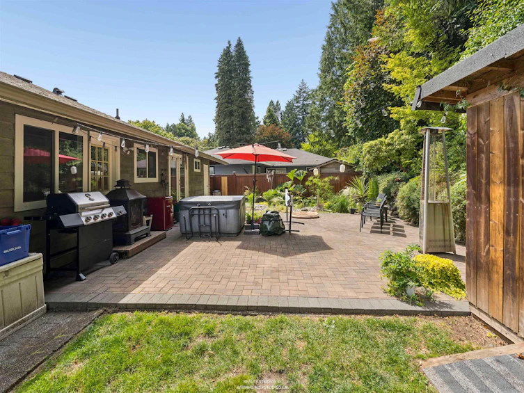 1525 Avonlynn Crescent, North Vancouver, BC, V7J 2V2 - 23