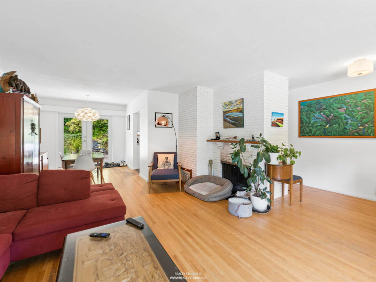 1525 Avonlynn Crescent, North Vancouver, BC, V7J 2V2 - 5
