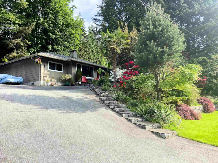 1525 Avonlynn Crescent, North Vancouver, BC, V7J 2V2 - 31